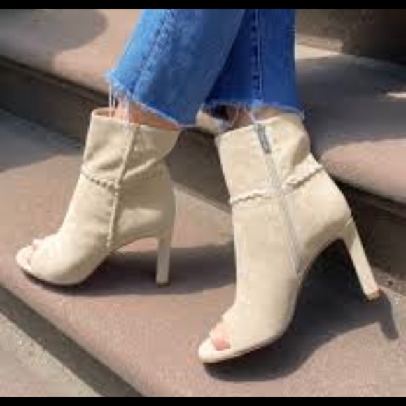 Vince Camuto Sashane open toe cream suede bootie. Color is called French… - Picture 5 of 5